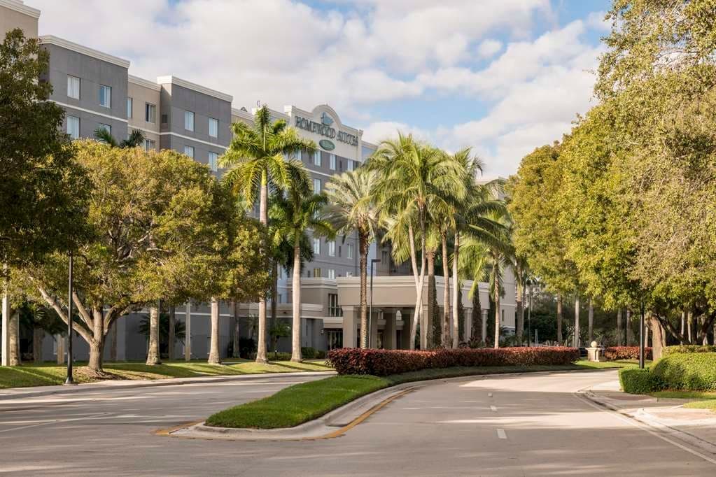 Homewood Suites by Hilton Miami-Airport/Blue Lagoon exterior view
