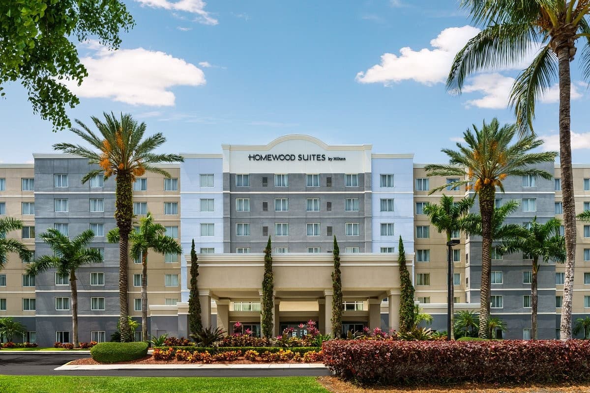 Homewood Suites by Hilton Miami exterior view