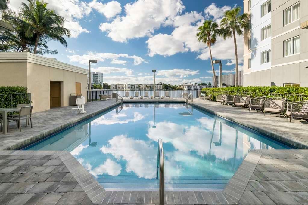 Pool area at Homewood Suites by Hilton Miami-Airport/Blue Lagoon