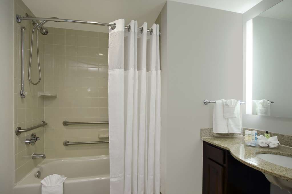 Bathroom at Homewood Suites by Hilton Miami - Airport West