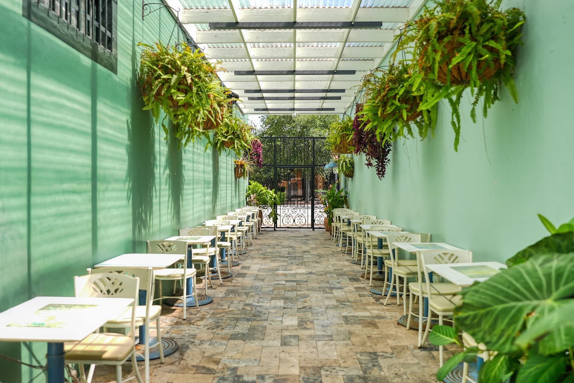 Hoy Como Ayer interior seating area in Miami