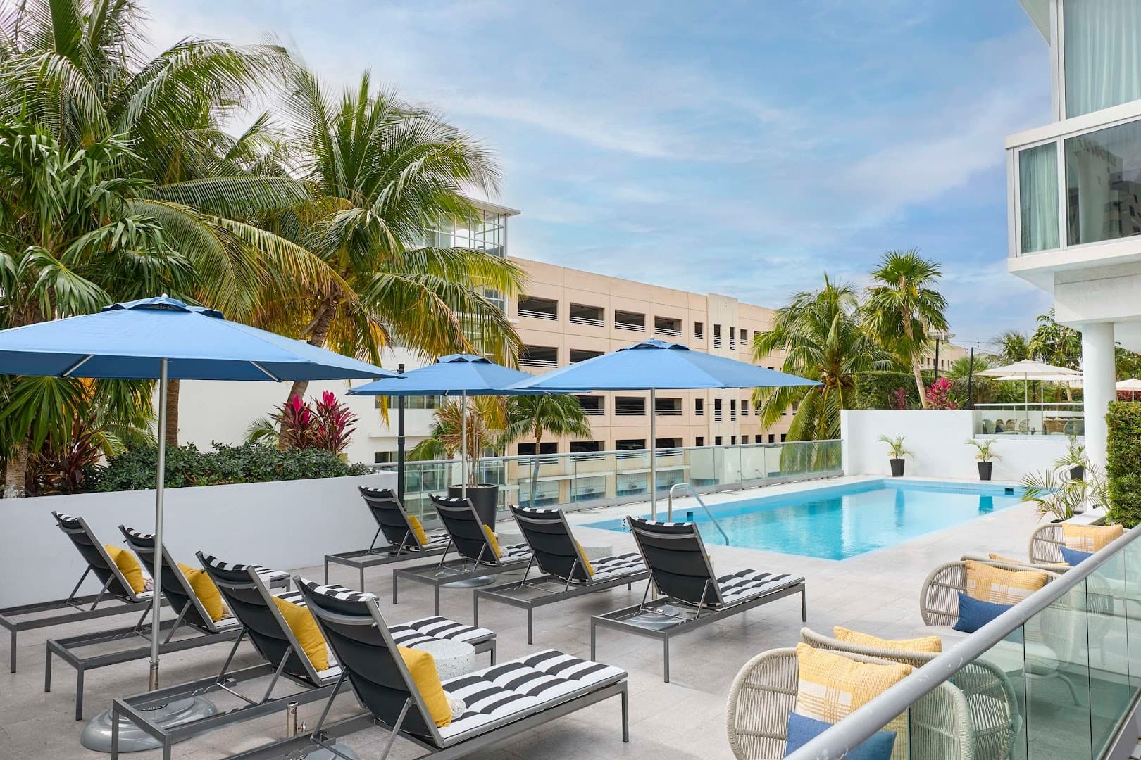 Hyatt Centric South Beach Miami pool area