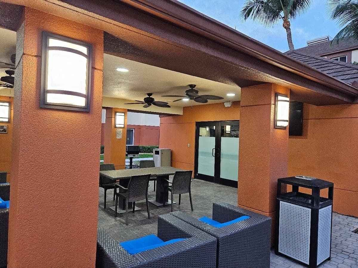 Outdoor seating area at Hyatt House Miami Airport