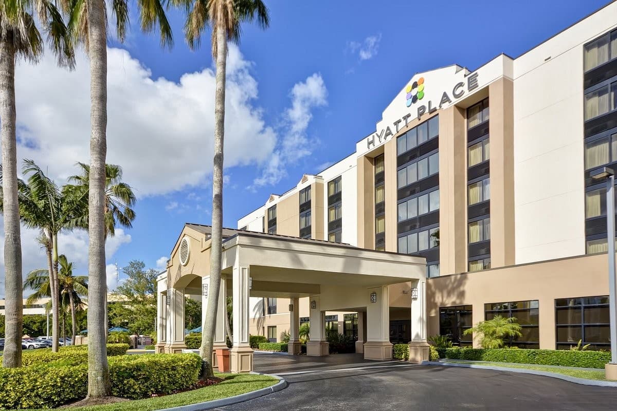 Hyatt Place Miami Airport-West/Doral hotel exterior in Miami