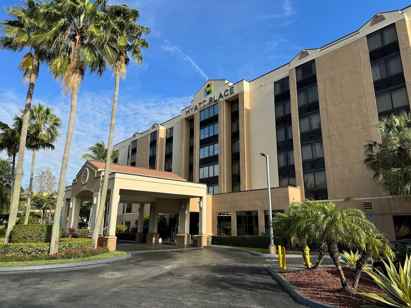 Hyatt Place Miami Airport-West/Doral hotel exterior