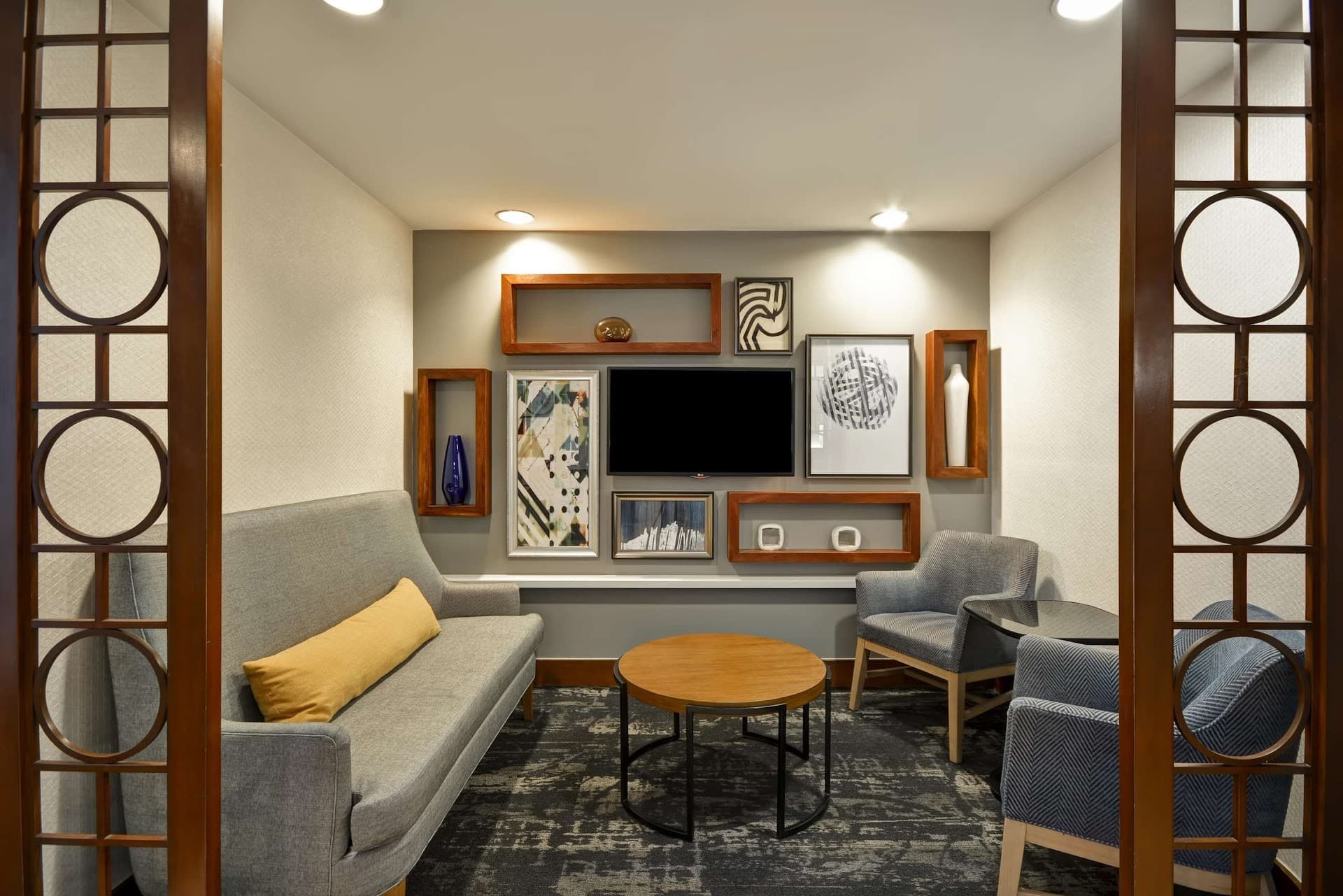 Cozy lobby area at Hyatt Place Miami Airport-West/Doral