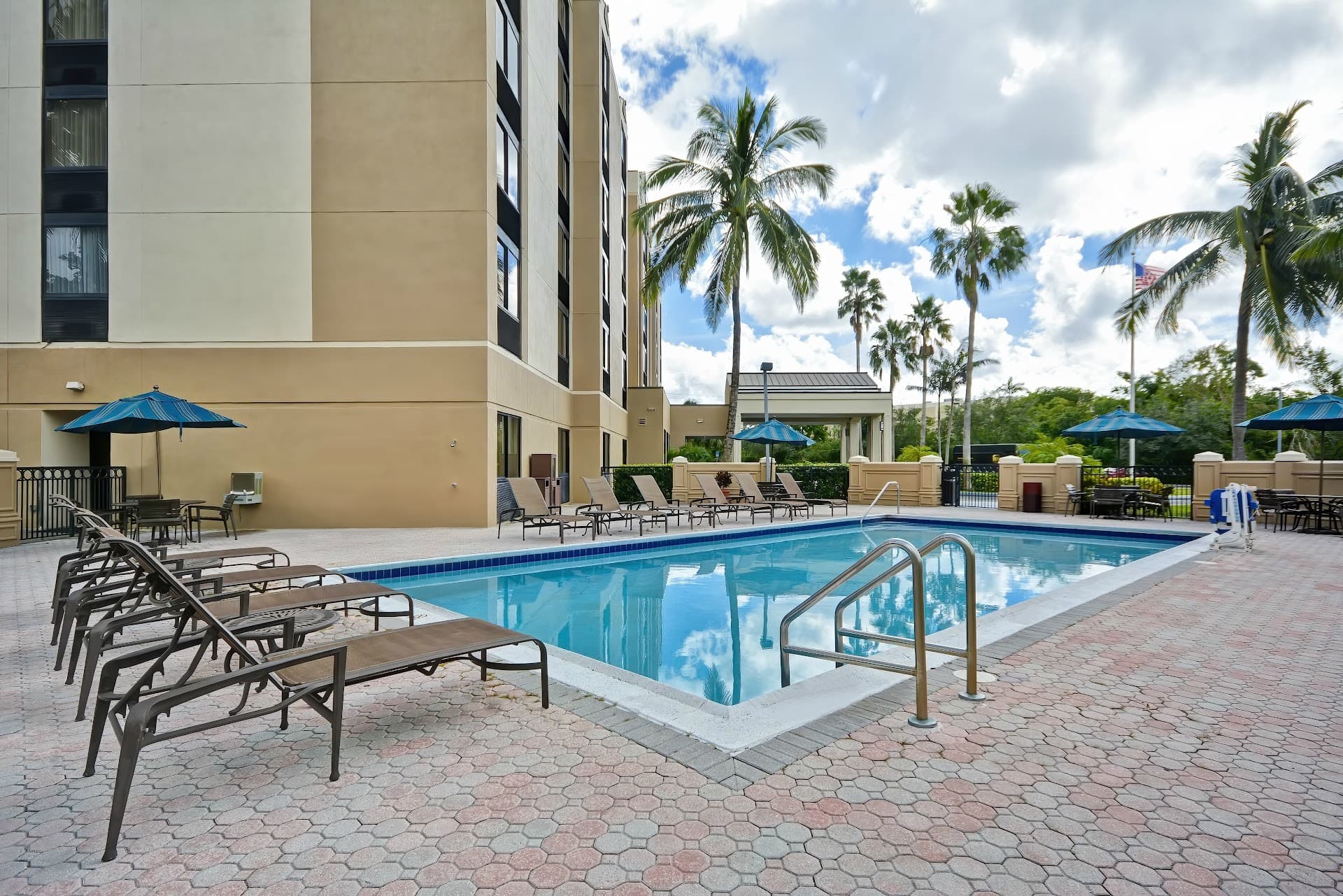 Hyatt Place Miami Airport-West/Doral pool area in Miami