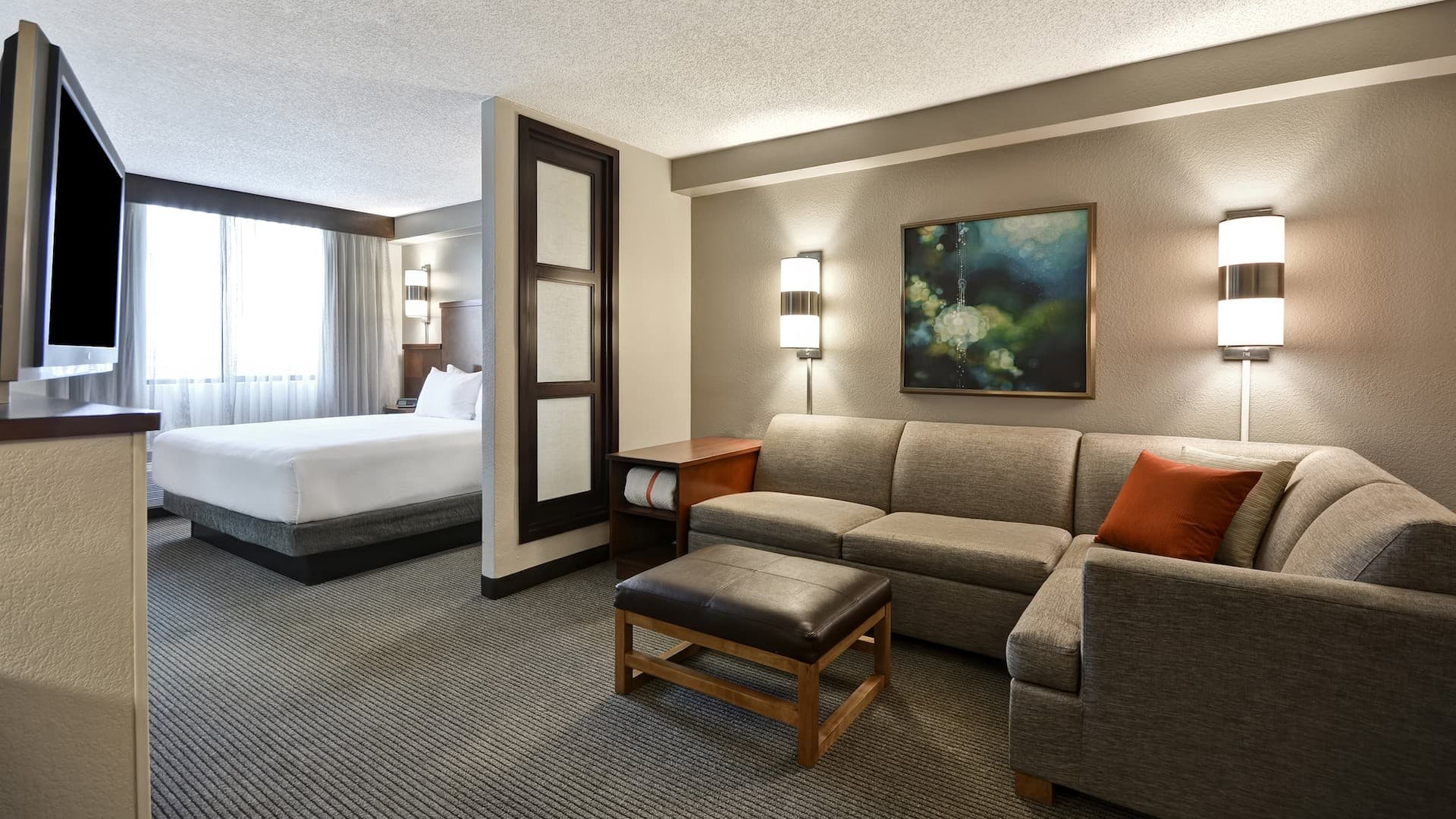 Hyatt Place Miami Airport-West/Doral suite interior