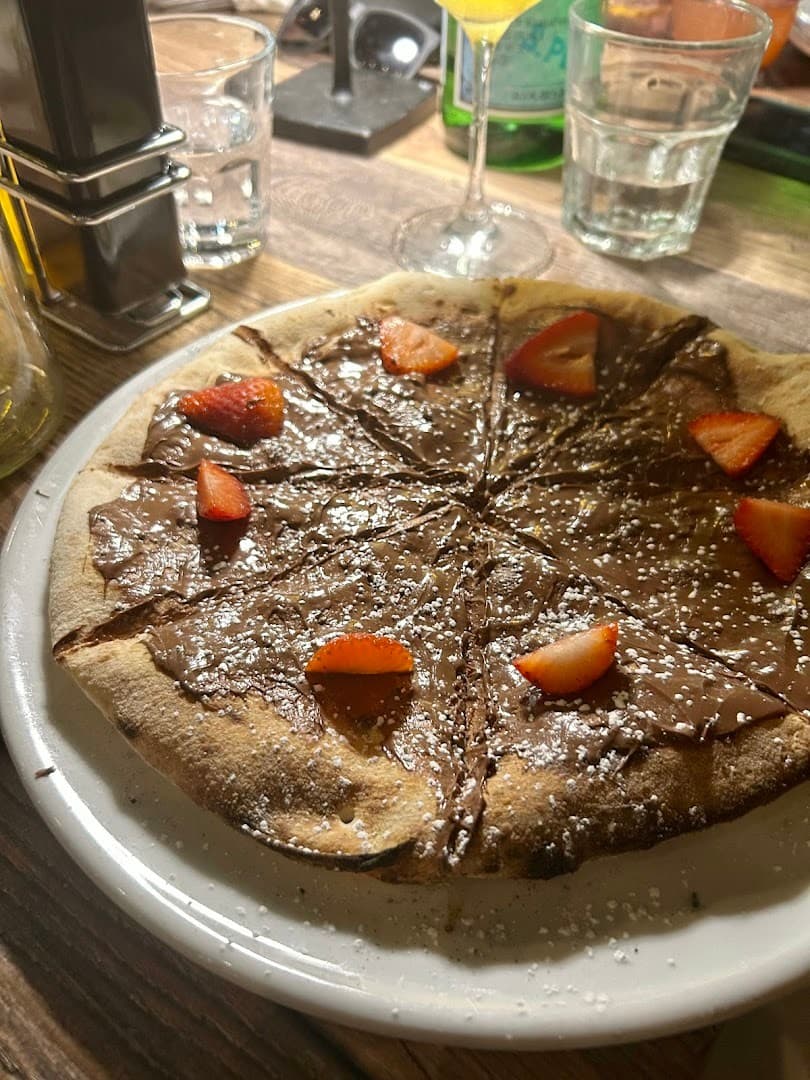 Nutella pizza with strawberries at Ironside Pizza Miami