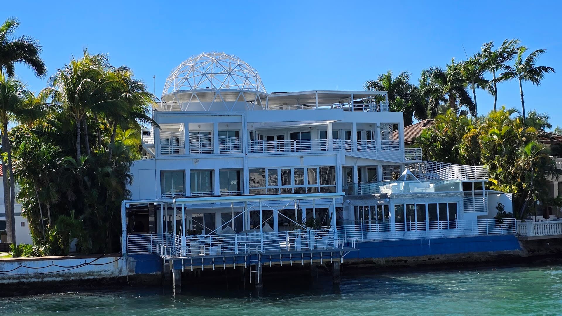 Exterior view of Island Queen Cruises & Tours in Miami