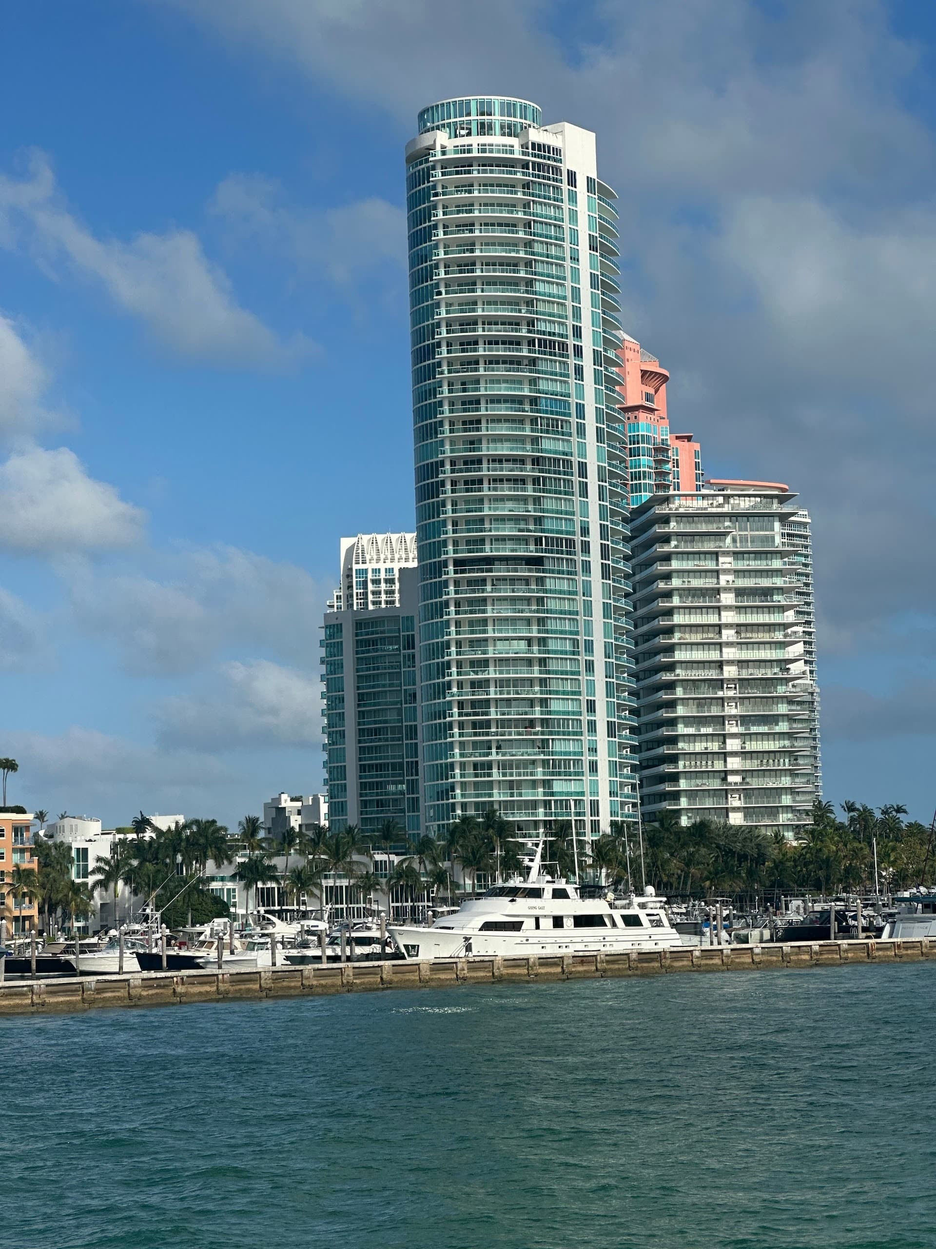 Island Queen Cruises & Tours building in Miami