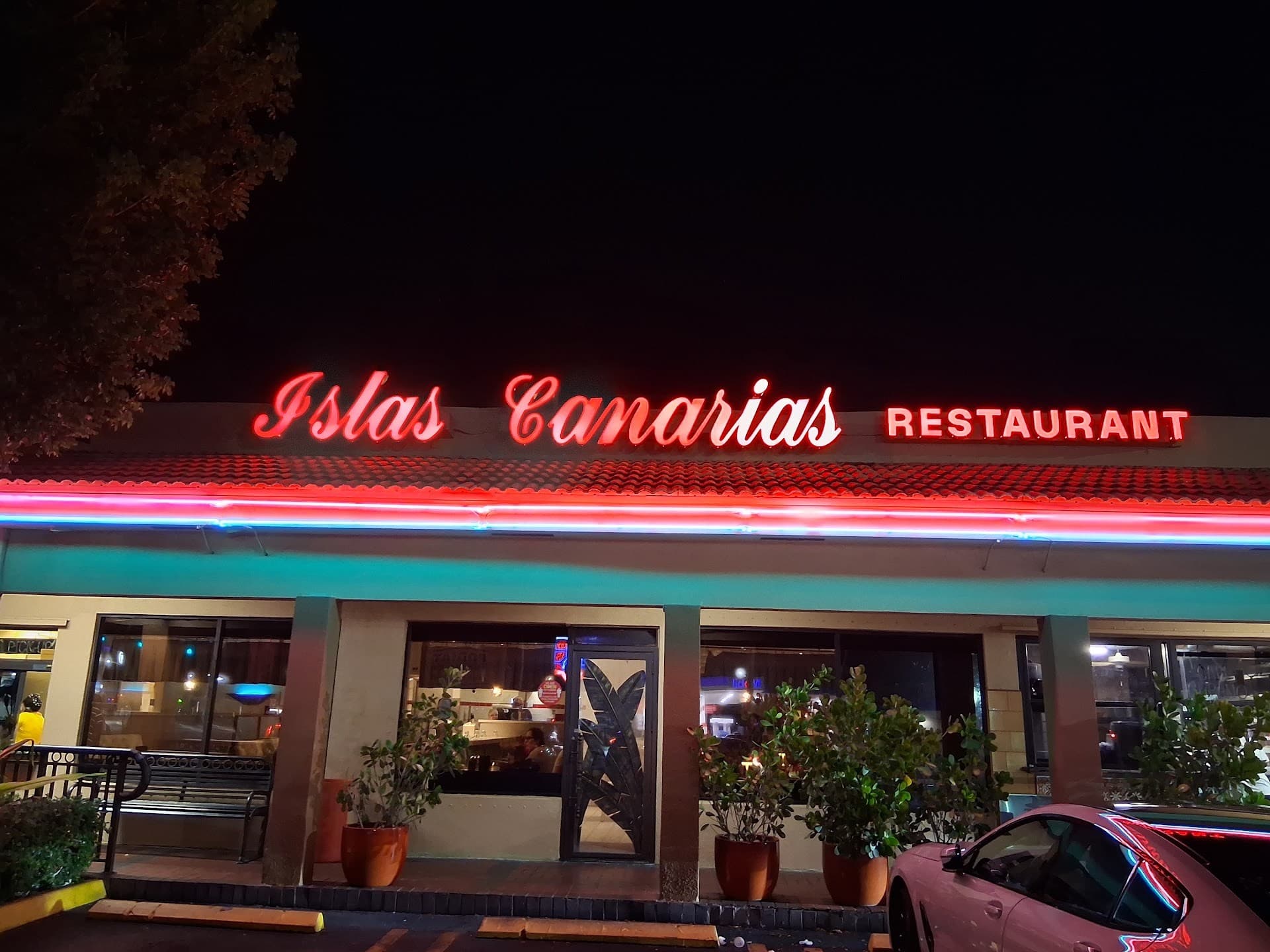 Islas Canarias Restaurant exterior sign in Miami