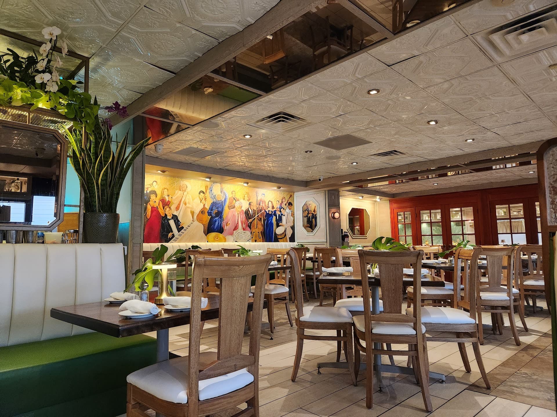 Islas Canarias Restaurant interior in Miami