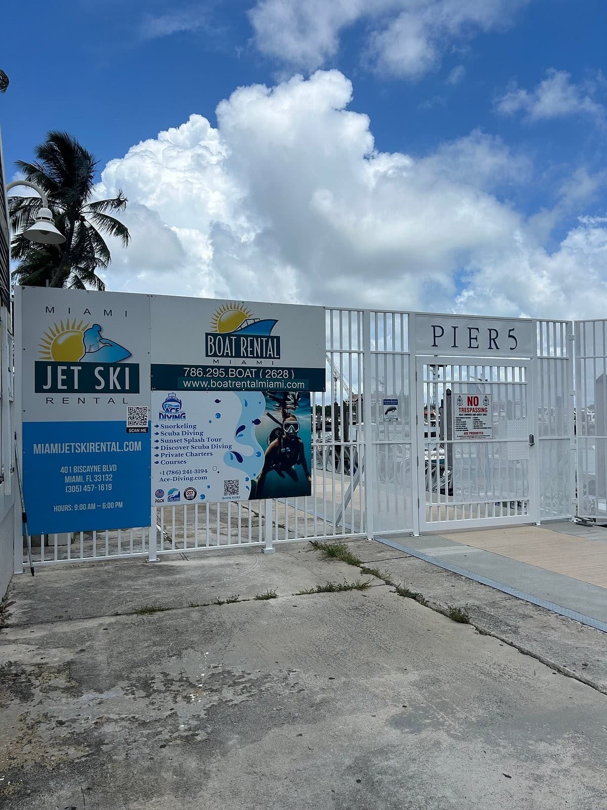 Jetski Miami Rental sign in Miami Beach