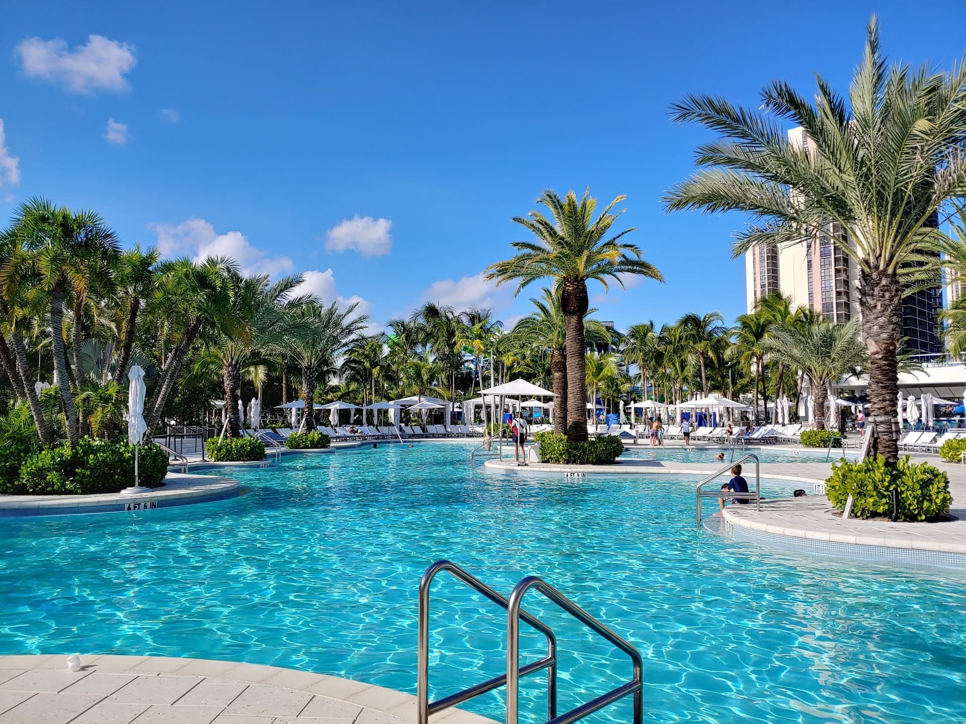JW Marriott Miami Turnberry Resort & Spa pool area