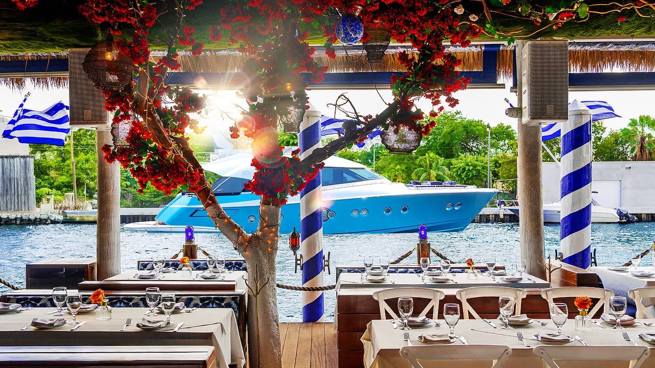 Kiki On The River restaurant ambiance in Miami