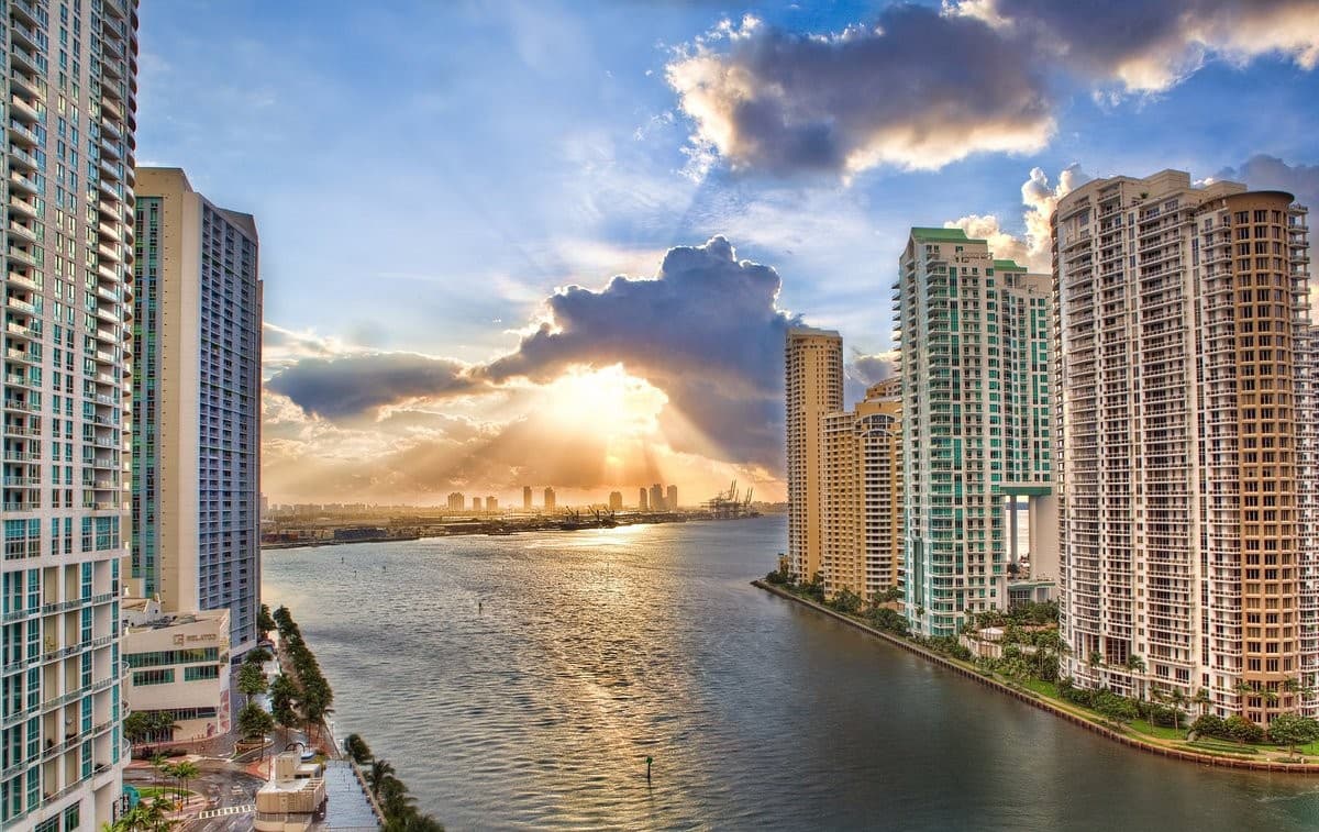 Scenic view from Kimpton EPIC Hotel in Miami