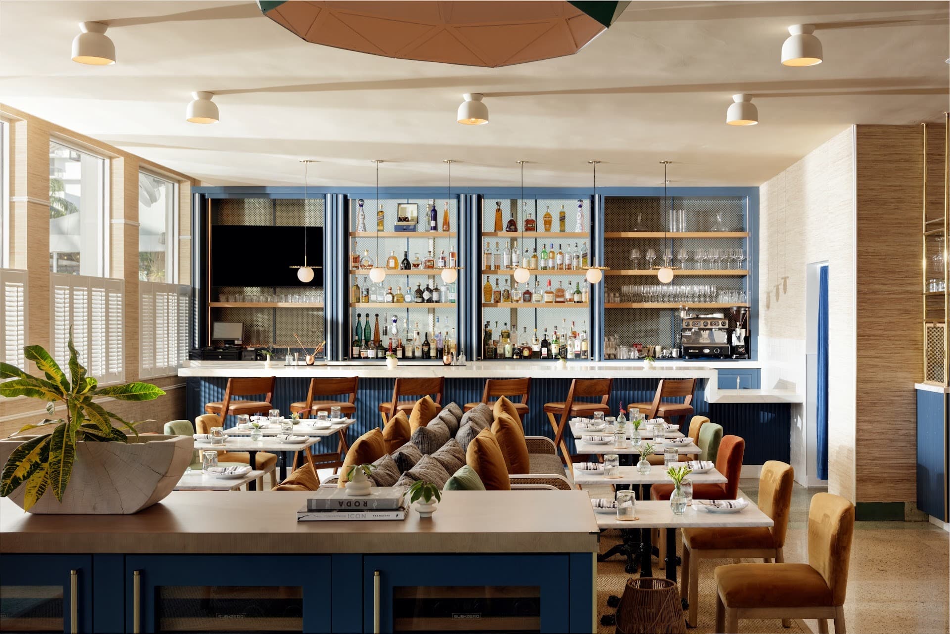 Kimpton Surfcomber Hotel dining area in Miami Beach