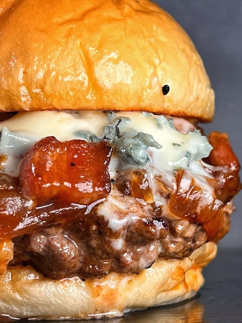 Delicious burger at La Birra Bar in Wynwood, Miami