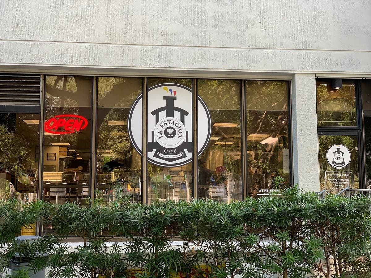 Exterior view of La Estacion Cafe in Miami
