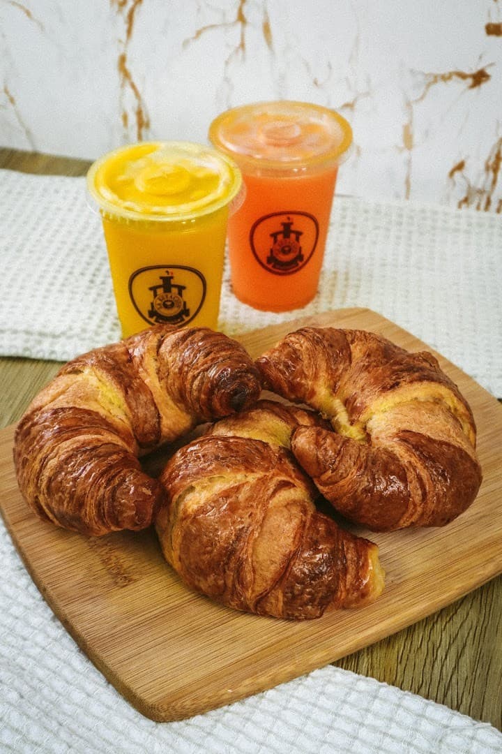 Croissants and drinks at La Estacion Cafe in Miami