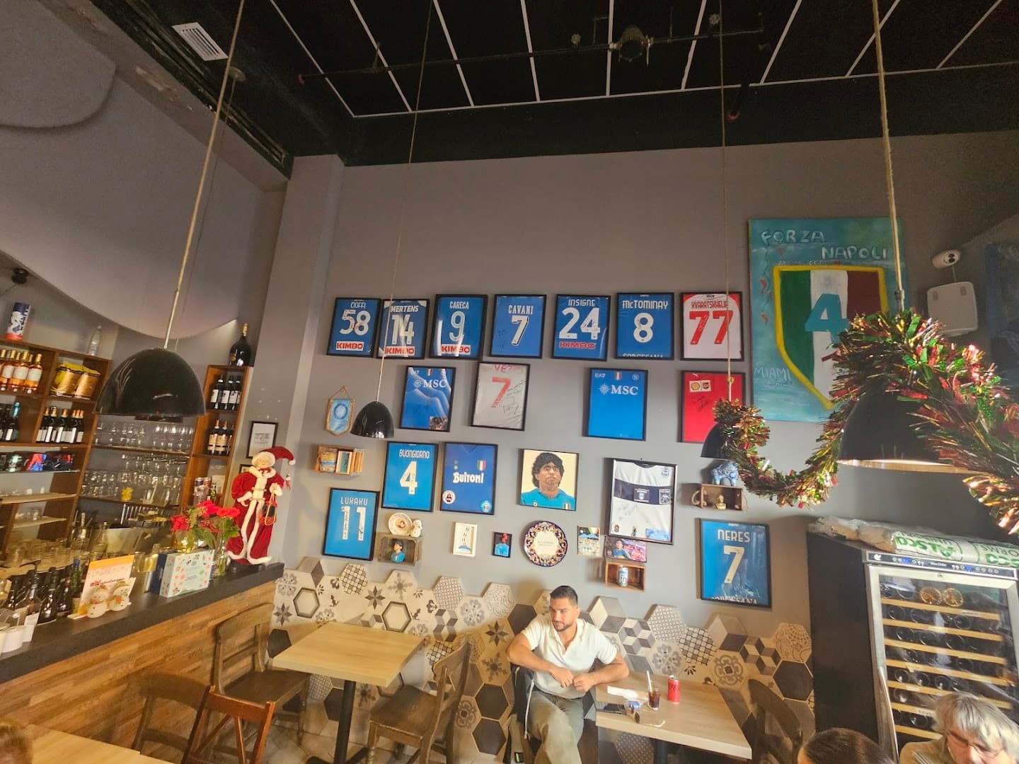 Interior view of La Leggenda Pizzeria in Miami Beach