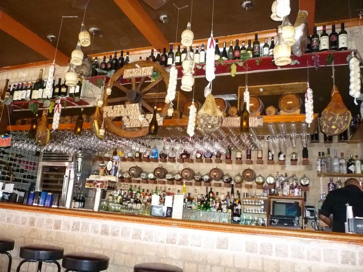 La Romanita Restaurant and Privato Lounge bar area in Hialeah