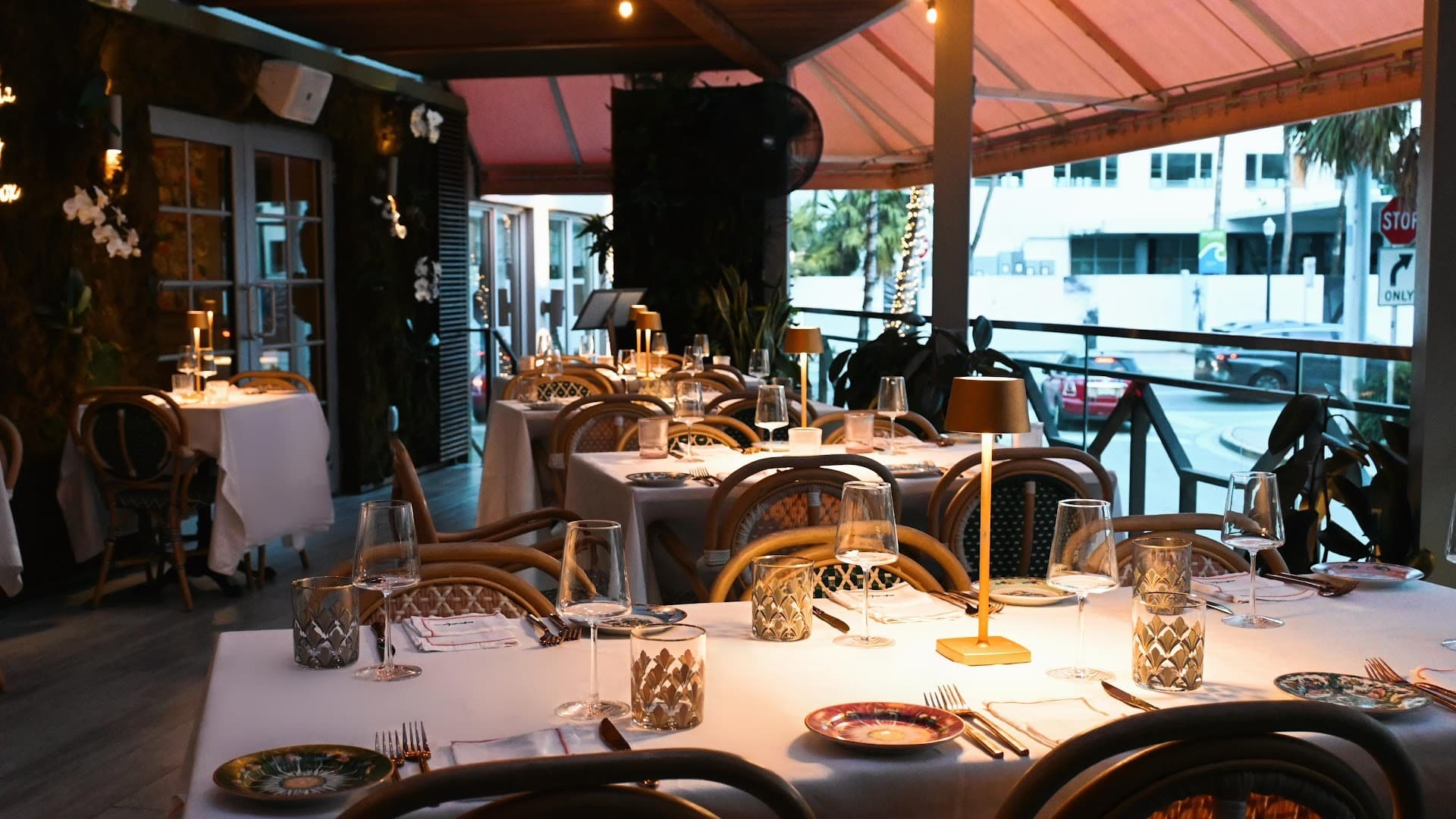 Elegant dining area at Lennox Miami Beach