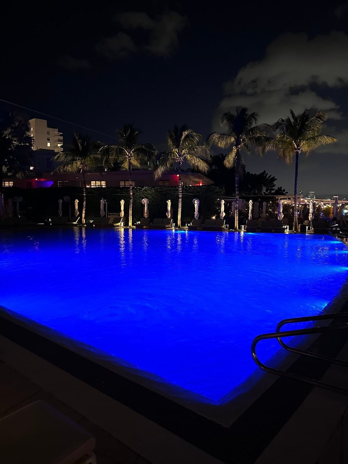 Lido Bayside restaurant ambiance at night Miami Beach