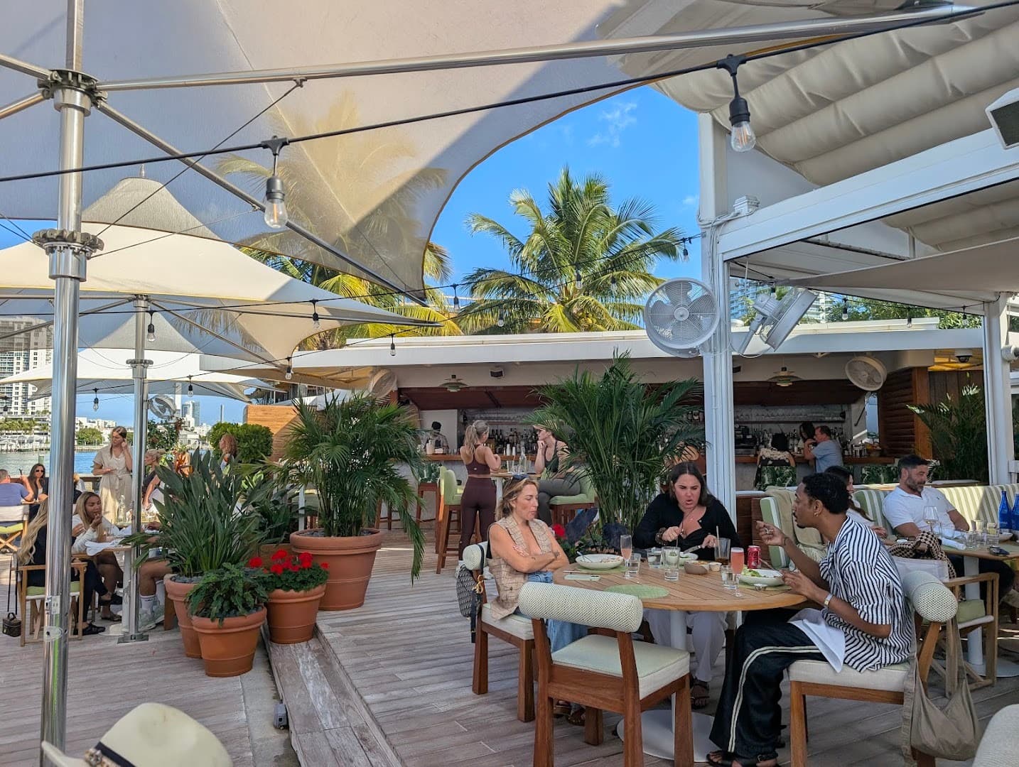 Lido Bayside dining scene in Miami Beach