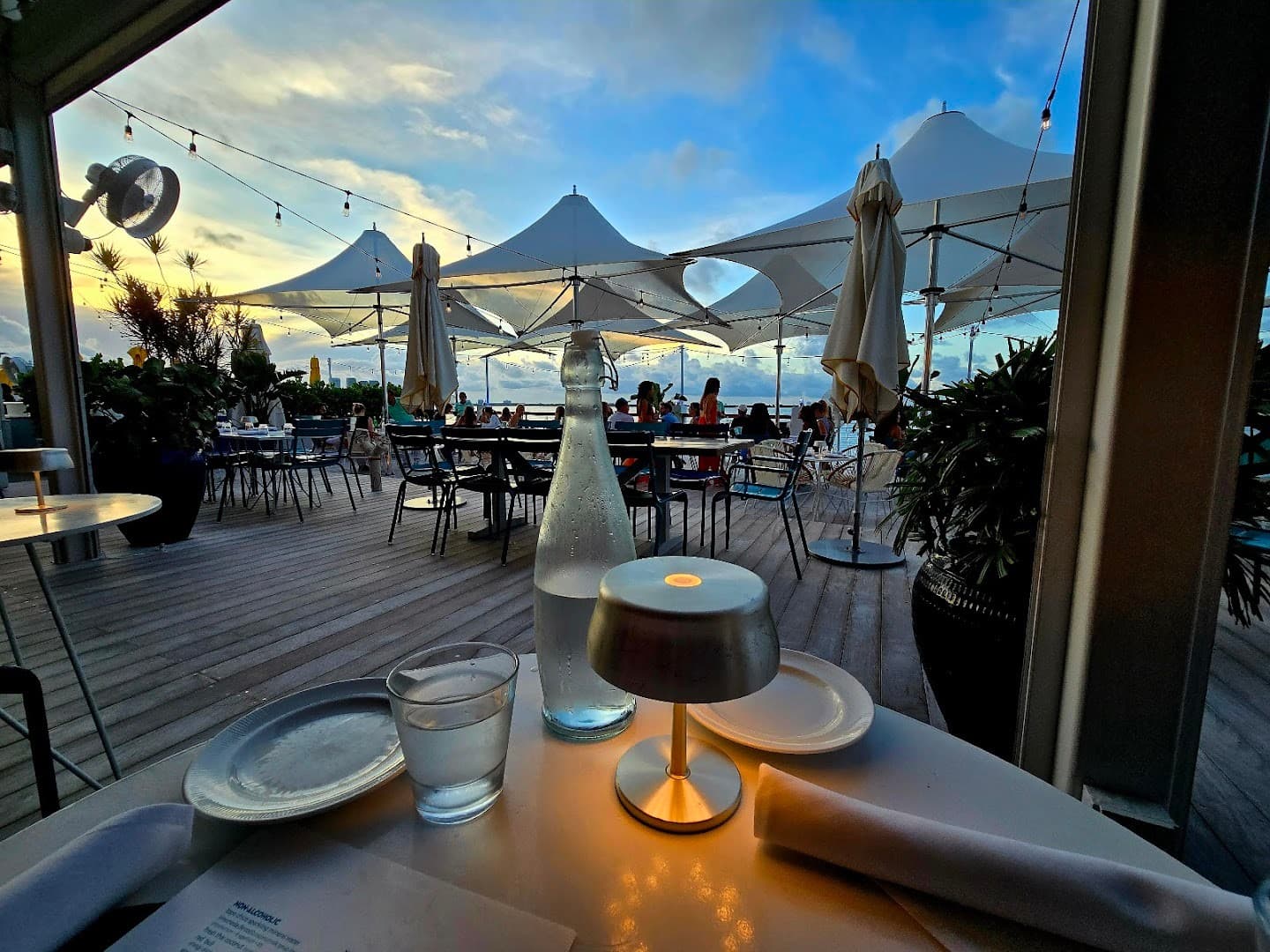 Lido Bayside outdoor dining scene in Miami Beach
