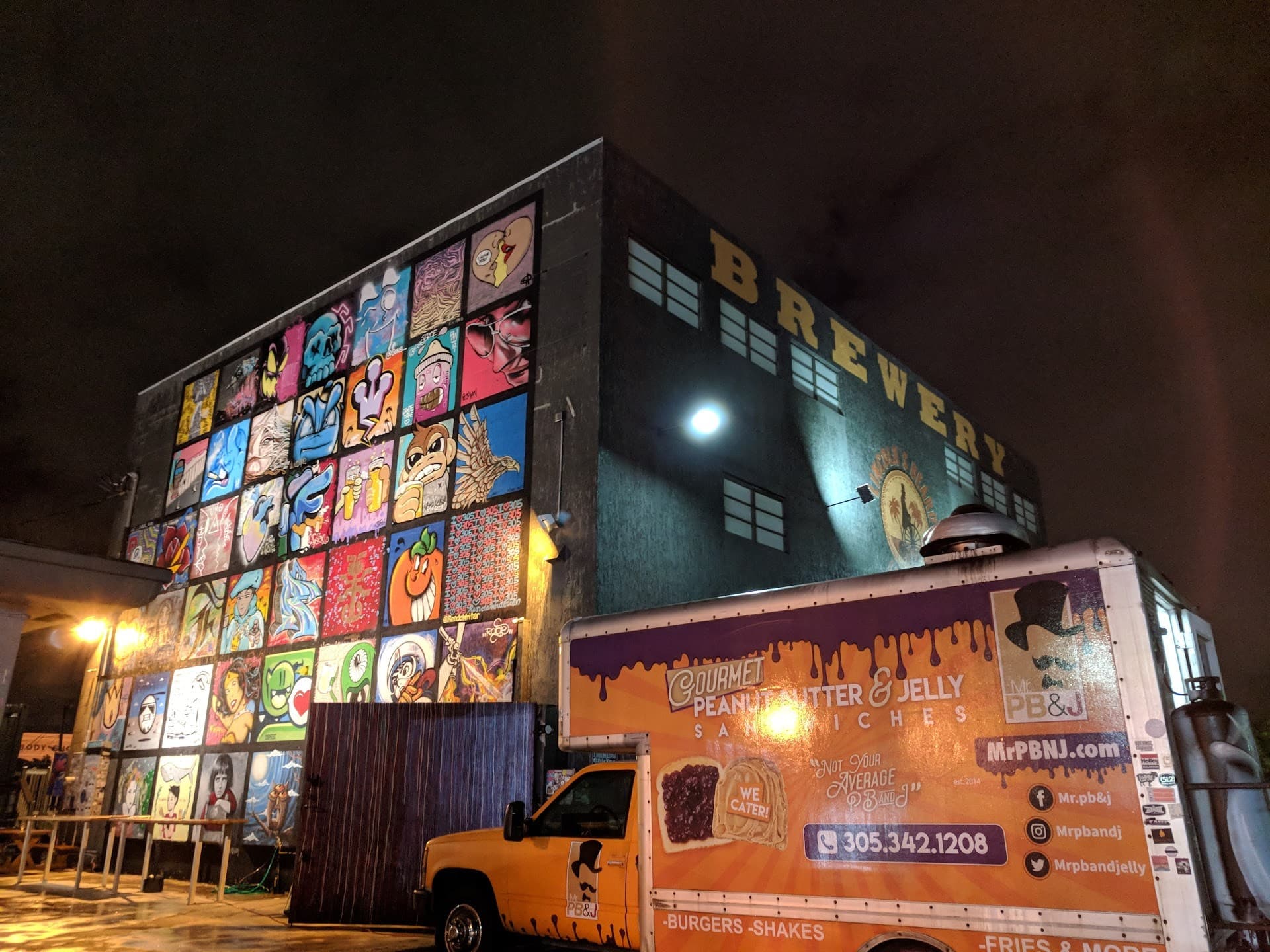 Lincoln's Beard Brewing & Cocktails exterior at night in Miami