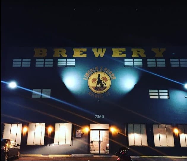 Lincoln's Beard Brewing & Cocktails exterior at night in Miami