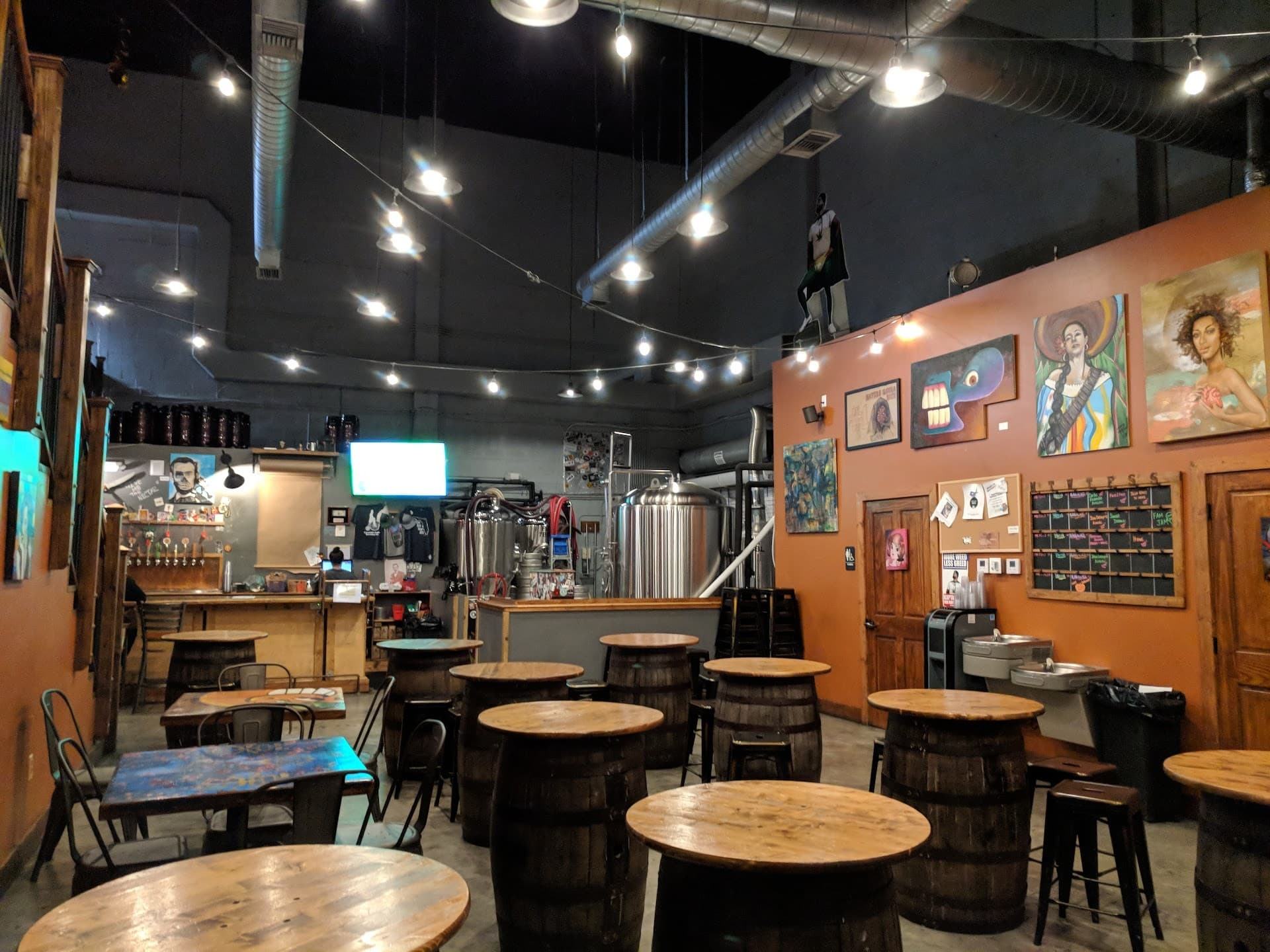 Lincoln's Beard Brewing & Cocktails interior in Miami