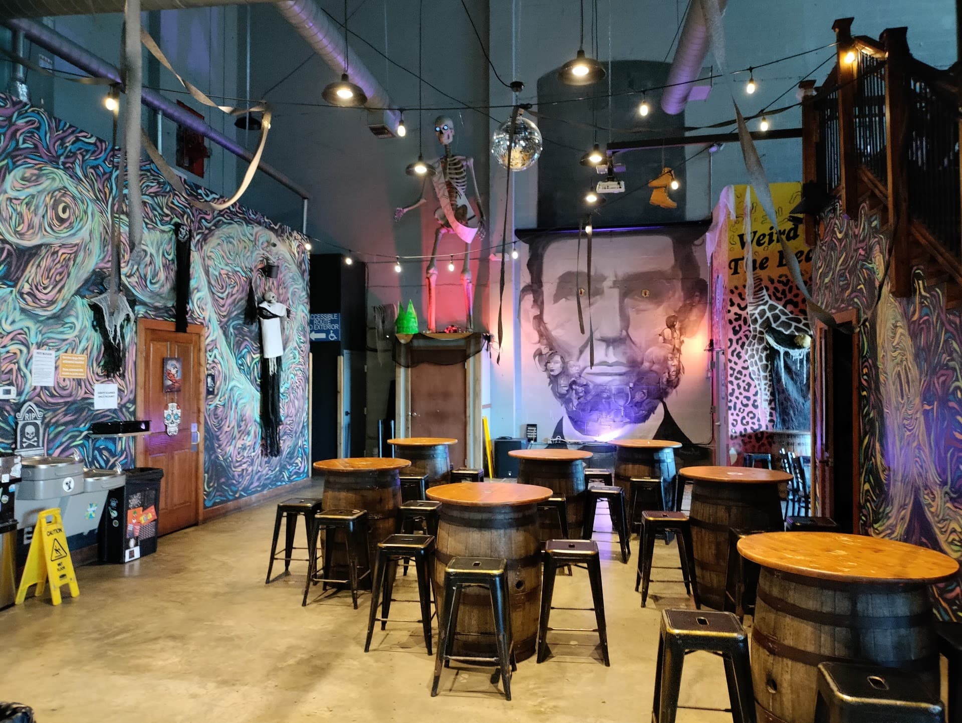Interior view of Lincoln's Beard Brewing & Cocktails in Miami