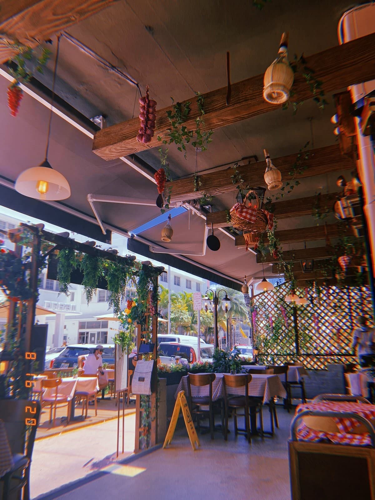 Interior view of ll Pastaiolo in Miami Beach