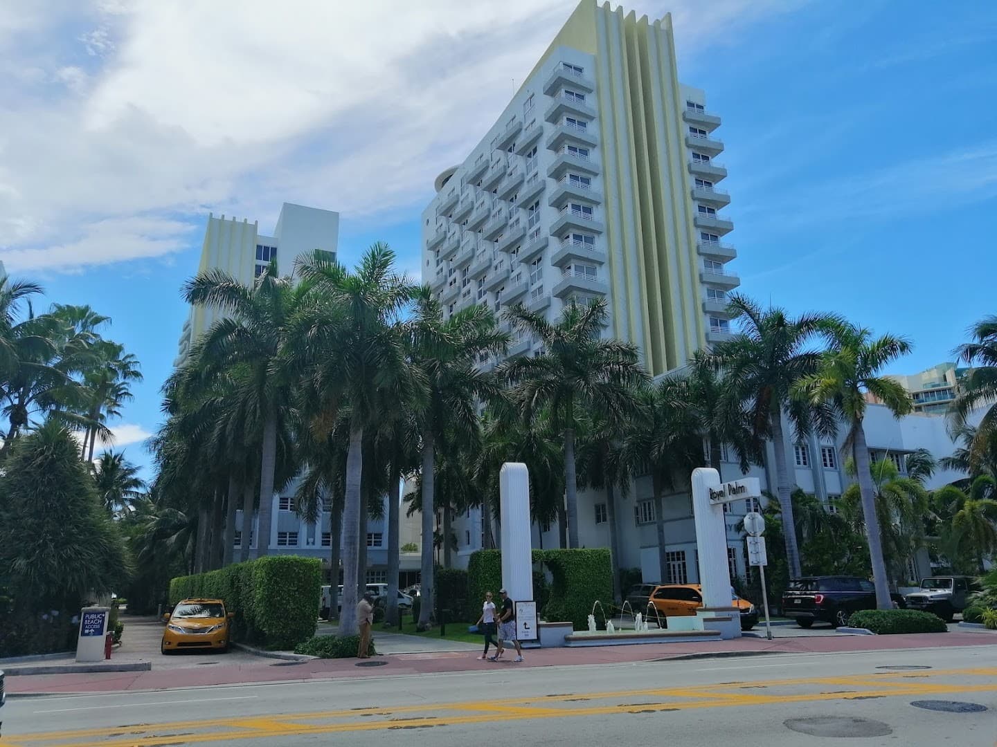 Loews Miami Beach Hotel exterior view