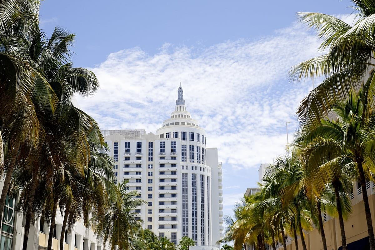 Loews Miami Beach Hotel exterior view in Miami Beach
