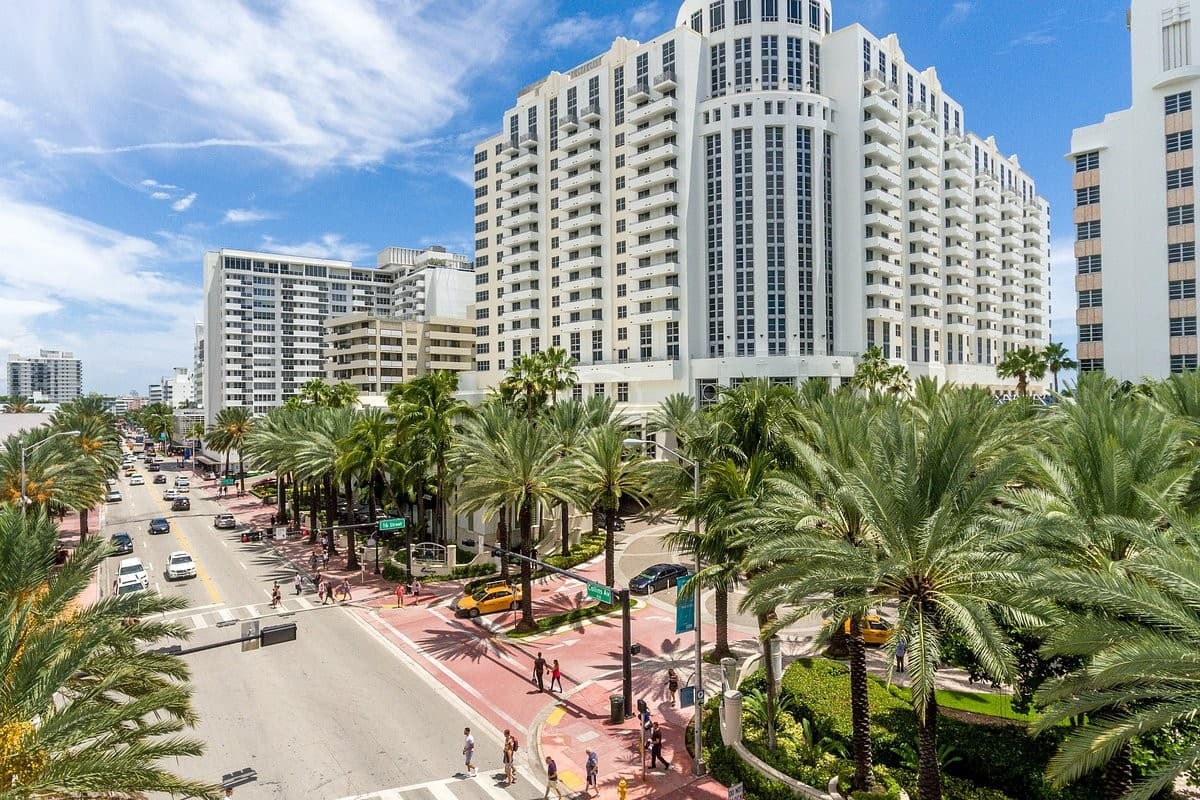 Loews Miami Beach Hotel exterior view in Miami Beach