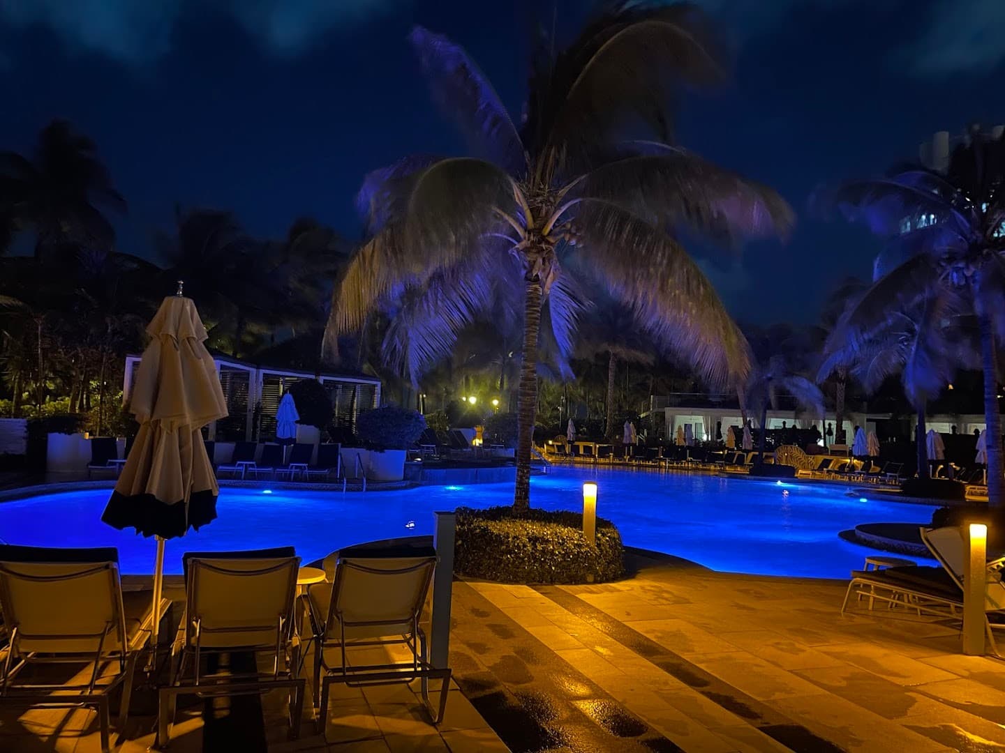 Loews Miami Beach Hotel pool at night
