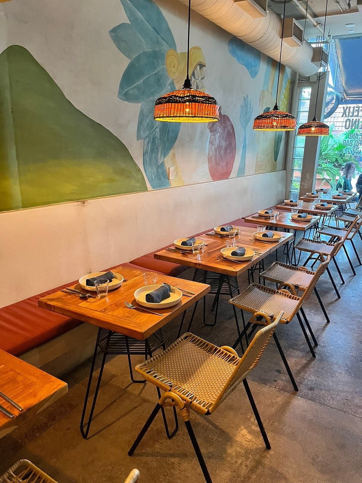 Los Félix Miami restaurant interior design