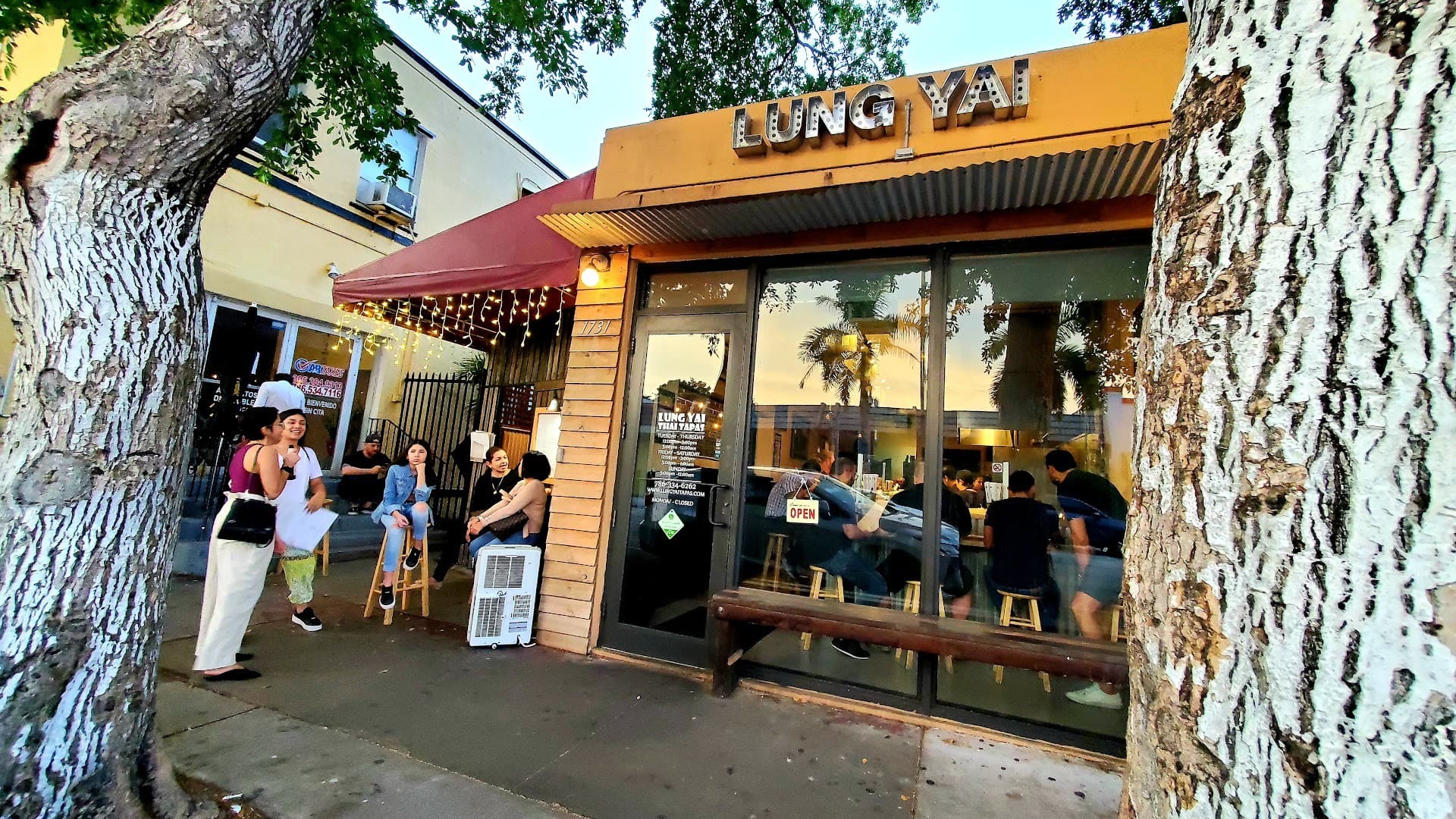 Exterior view of Lung Yai Thai Tapas in Miami