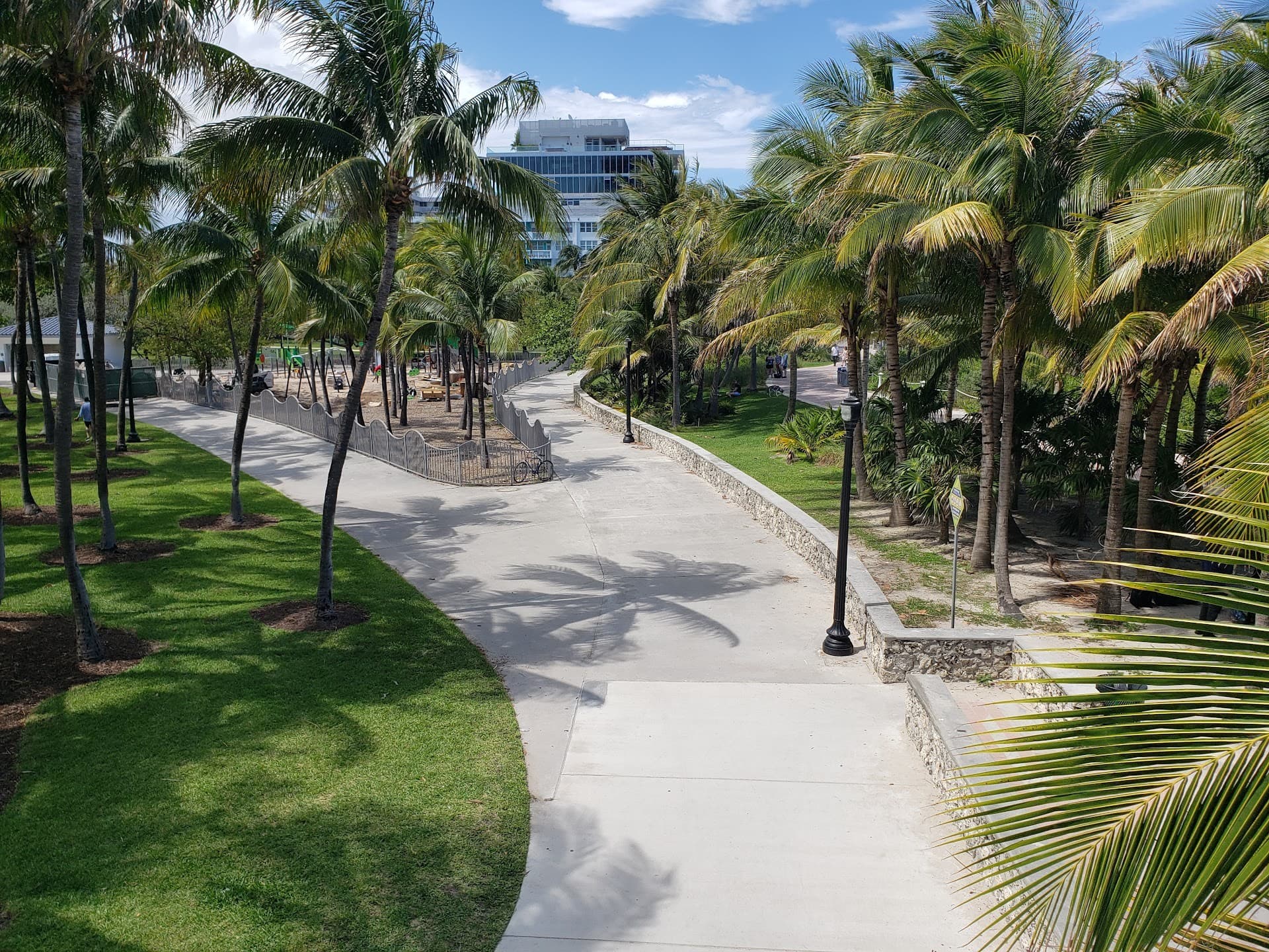 Outdoor pathway at Marriott Stanton South Beach, Miami Beach