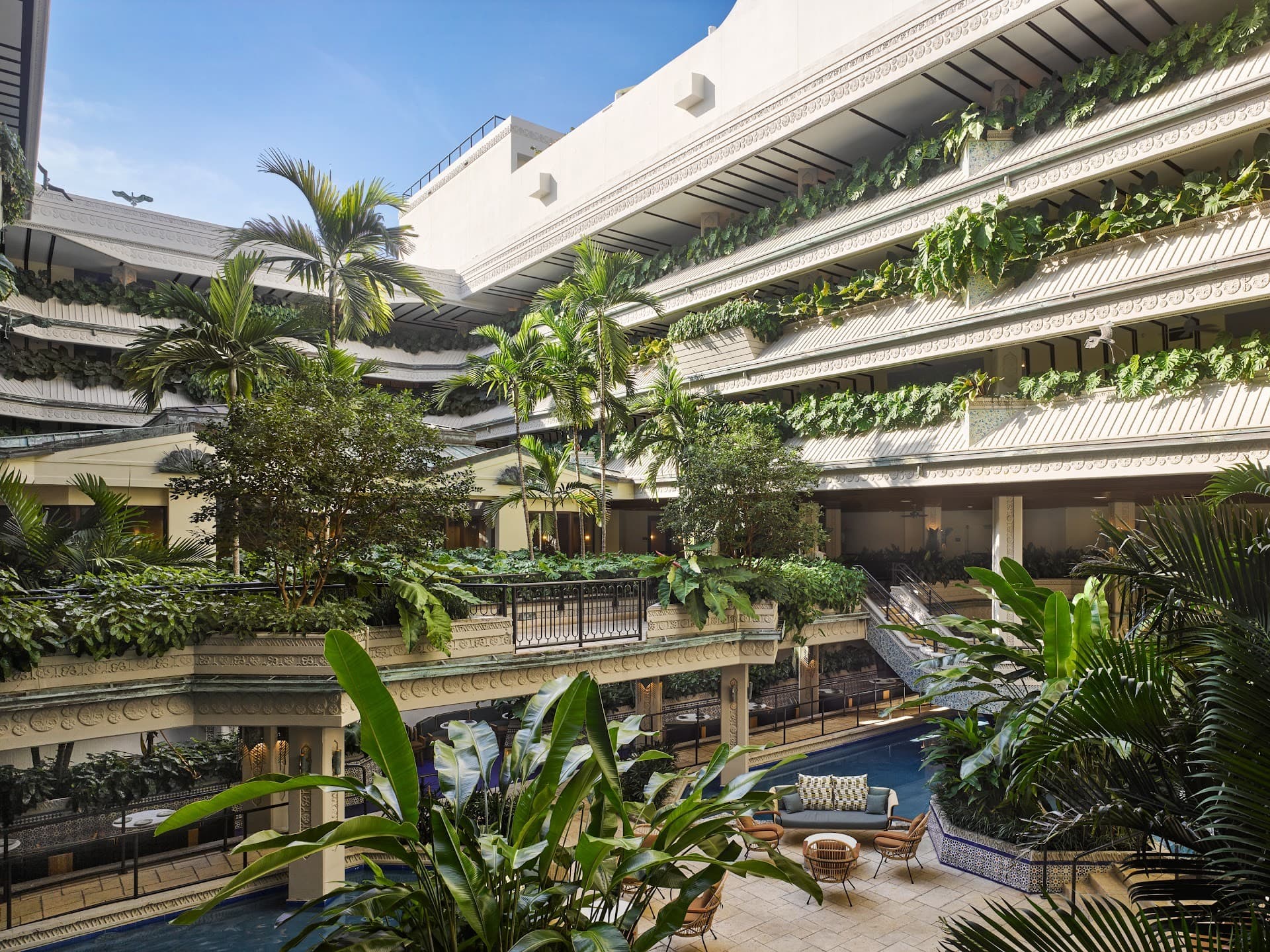Beautiful garden area at Mayfair House Hotel in Miami