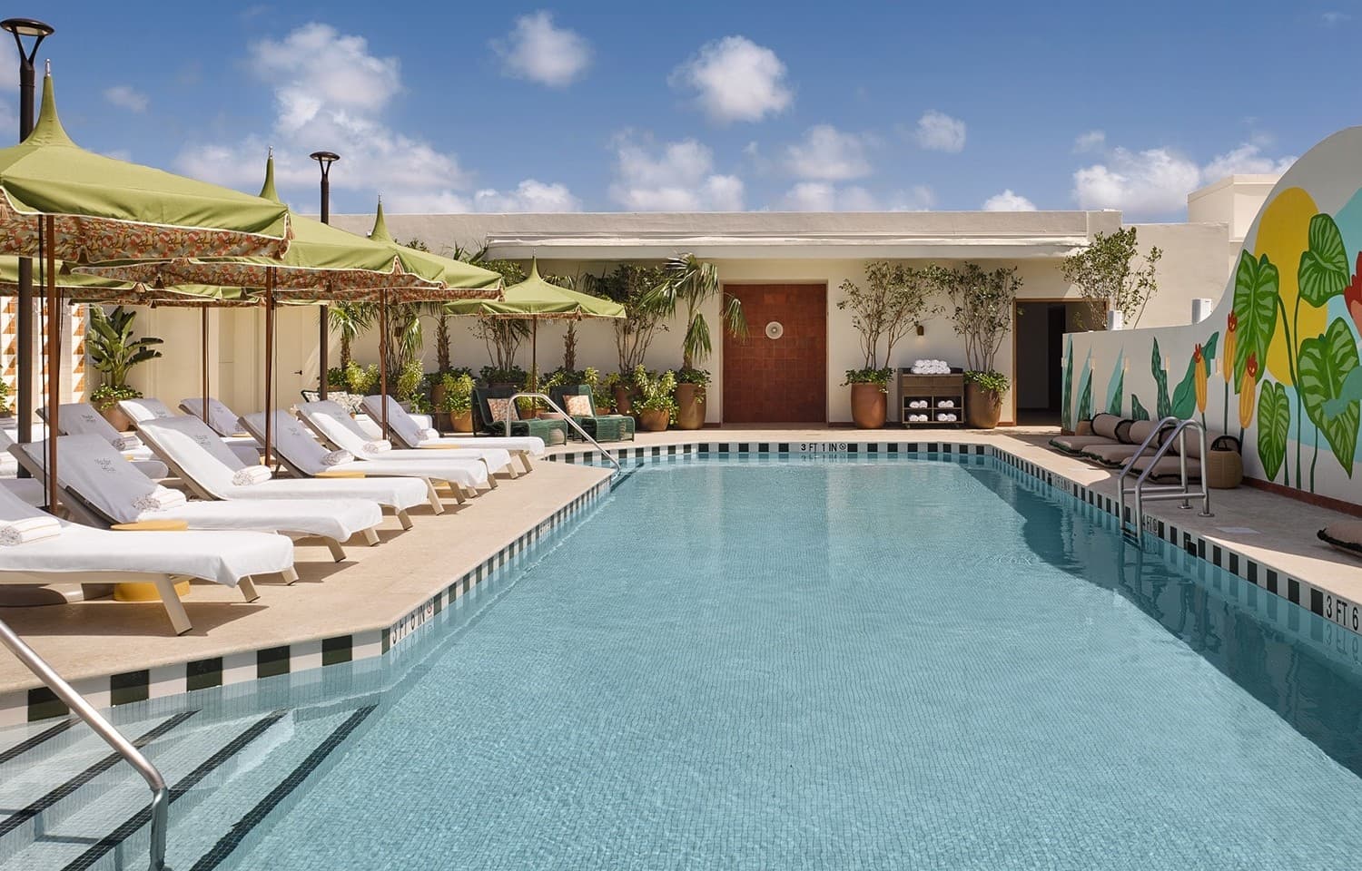 Mayfair House Hotel & Garden pool area in Miami