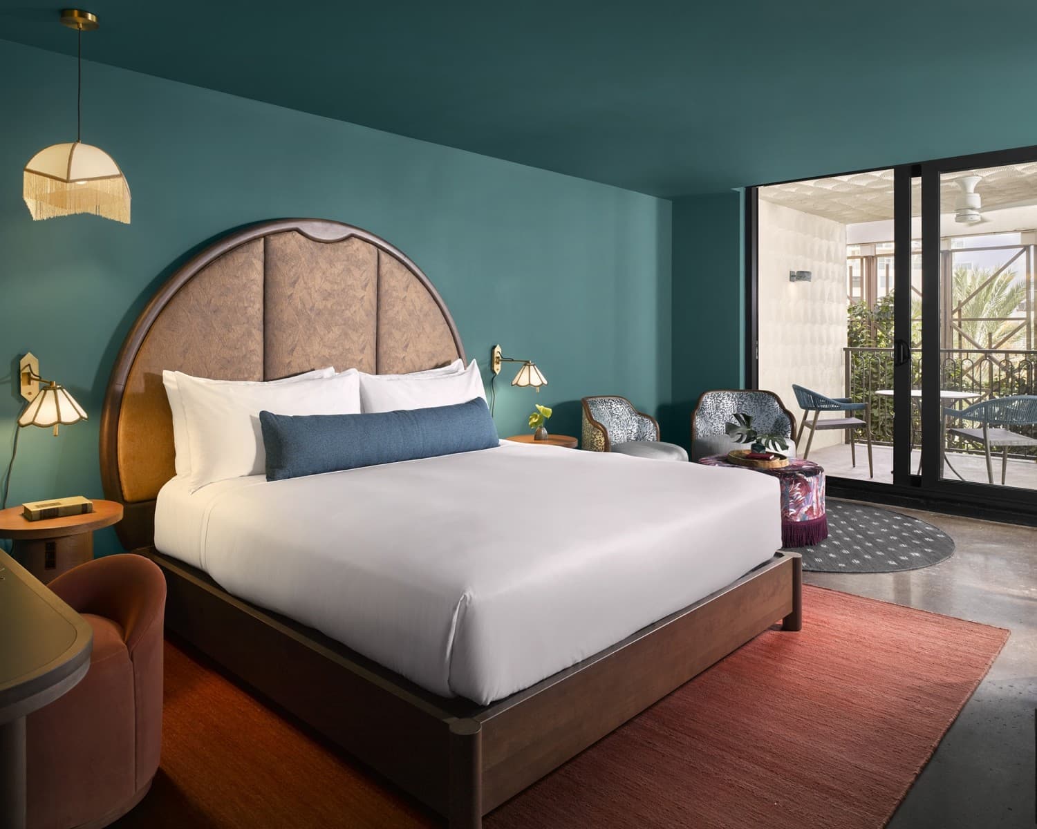 Spacious guest room at Mayfair House Hotel & Garden in Miami