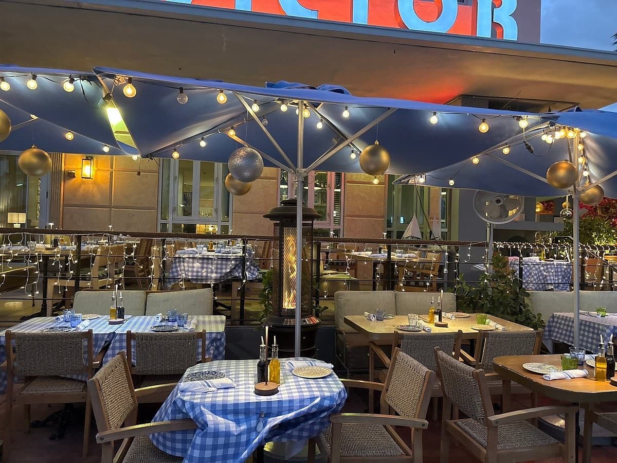 Outdoor dining area at Mercato Ocean Drive in Miami Beach