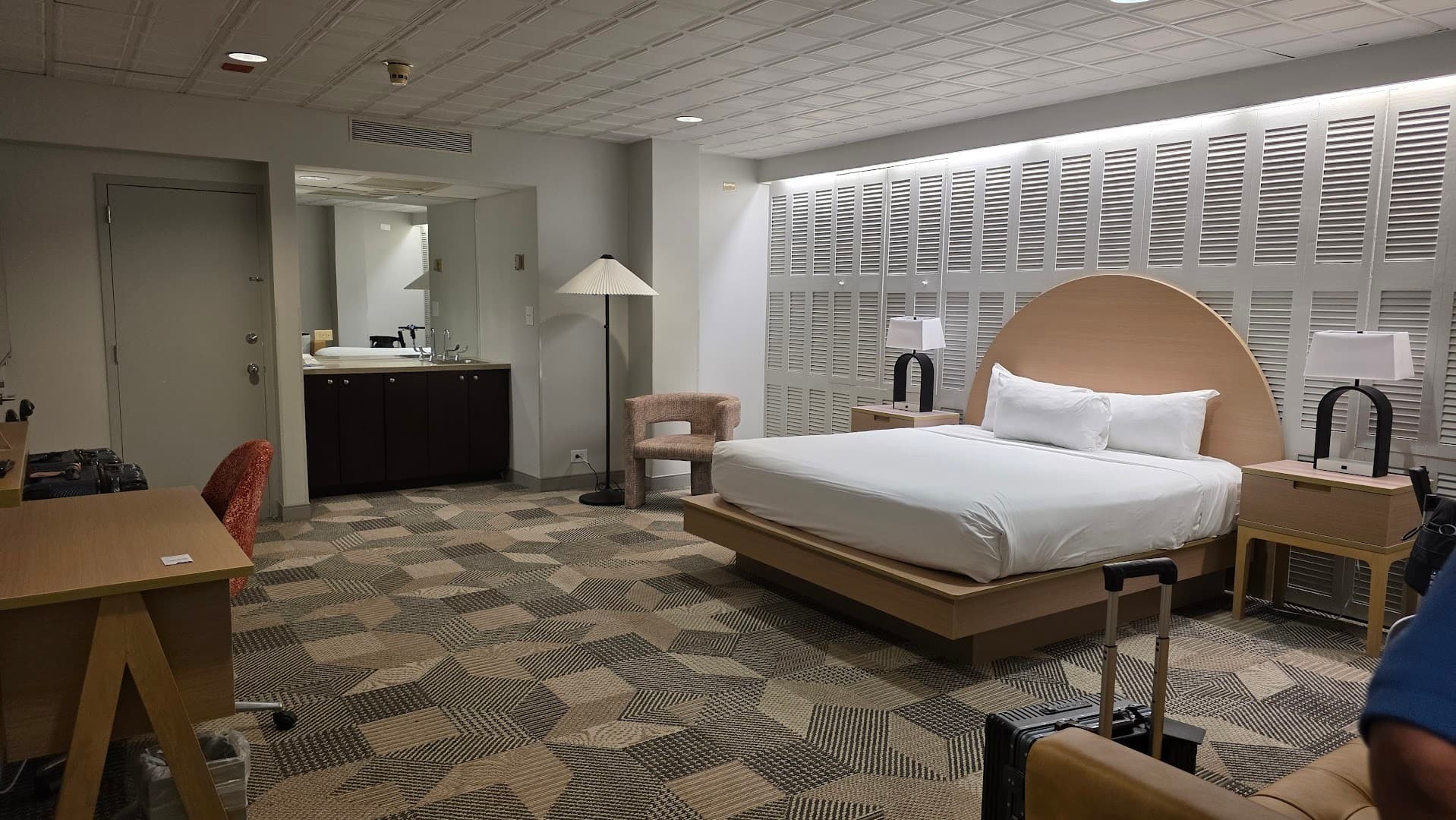 Modern room at Miami International Airport Hotel