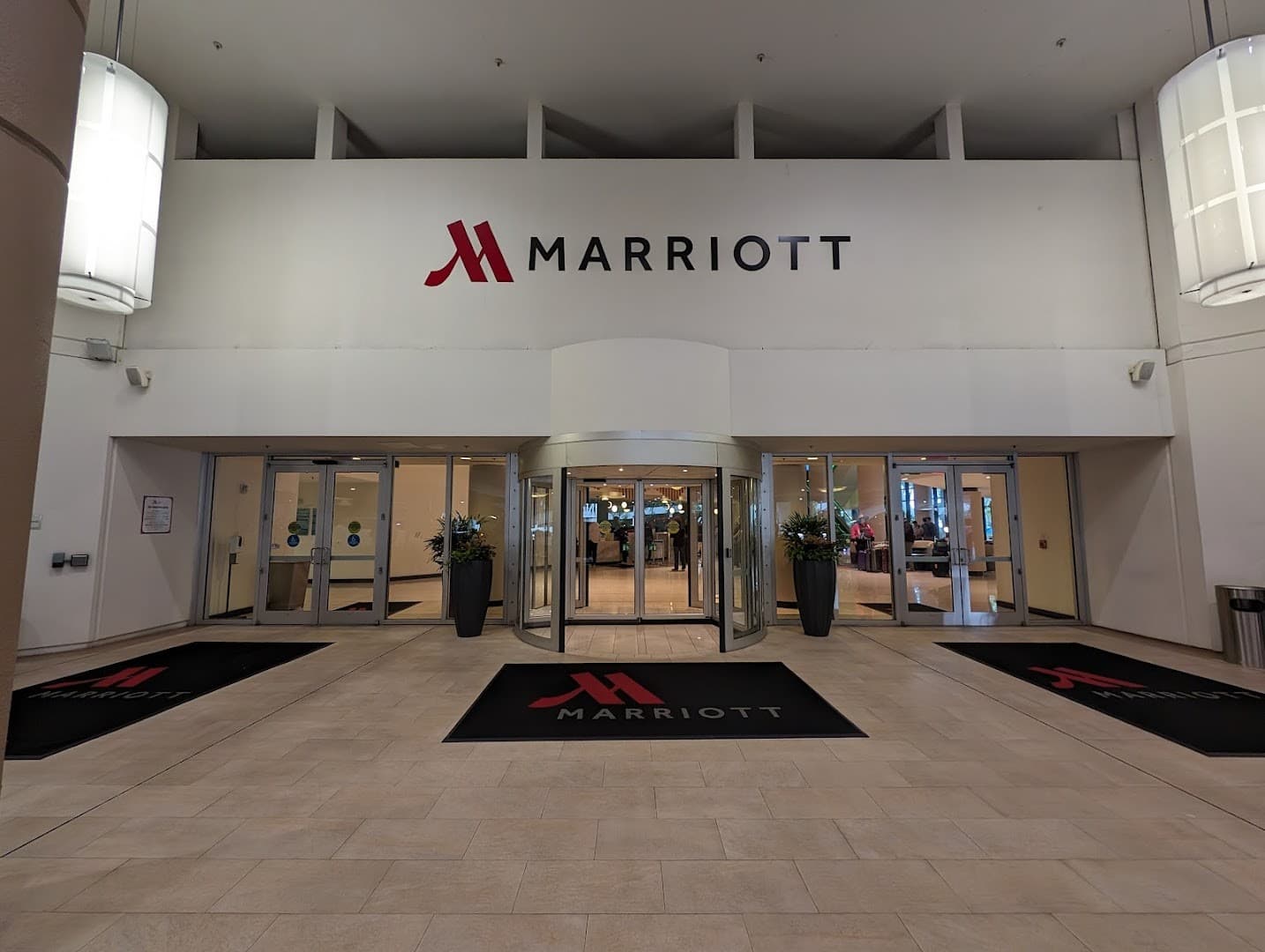 Miami Marriott Biscayne Bay entrance view