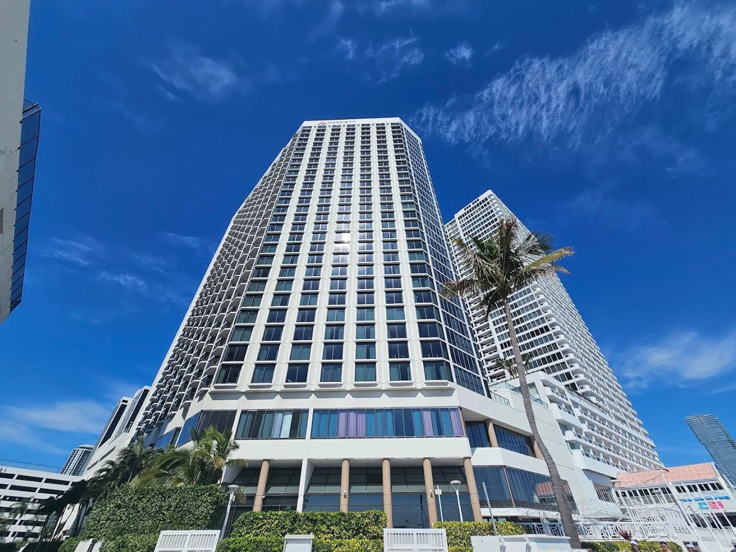 Miami Marriott Biscayne Bay exterior view
